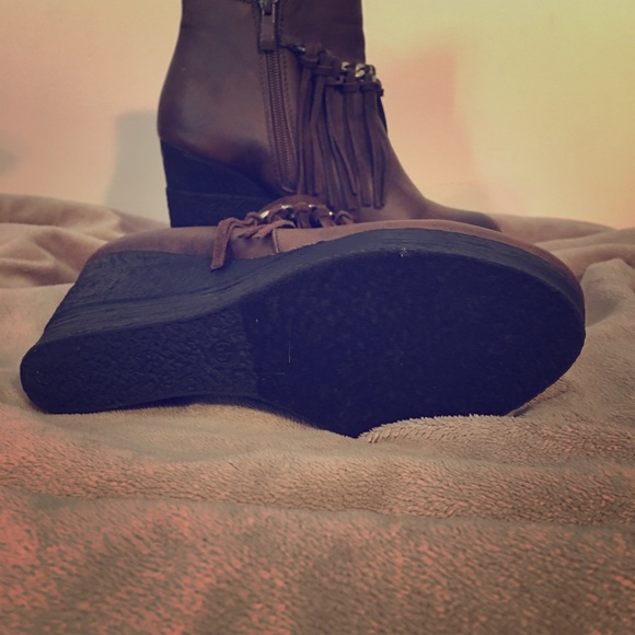 Wedge Boots - Picture 4 of 4